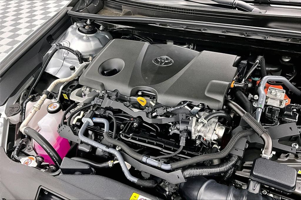 Used 2025 Toyota Camry LE w/ Convenience Package FWD image 33