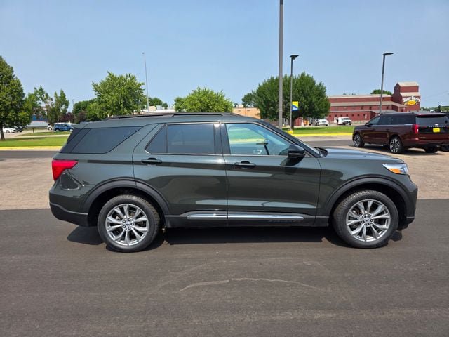 Certified 2023 Ford Explorer XLT w/ Equipment Group 202A AWD/4WD image 7