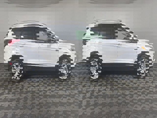 Certified 2019 Ford Escape Titanium w/ U9j03 - Titanium Tow Package image 2