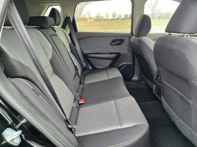 Used 2021 Nissan Rogue S image 9