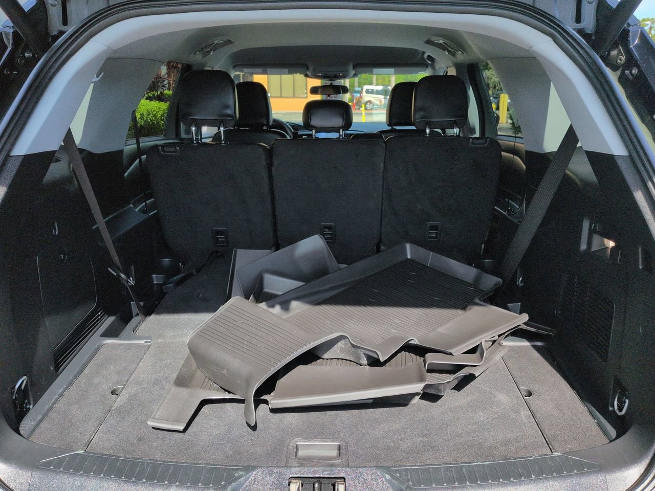 Certified 2024 Ford Explorer XLT w/ Equipment Group 202A AWD/4WD image 13