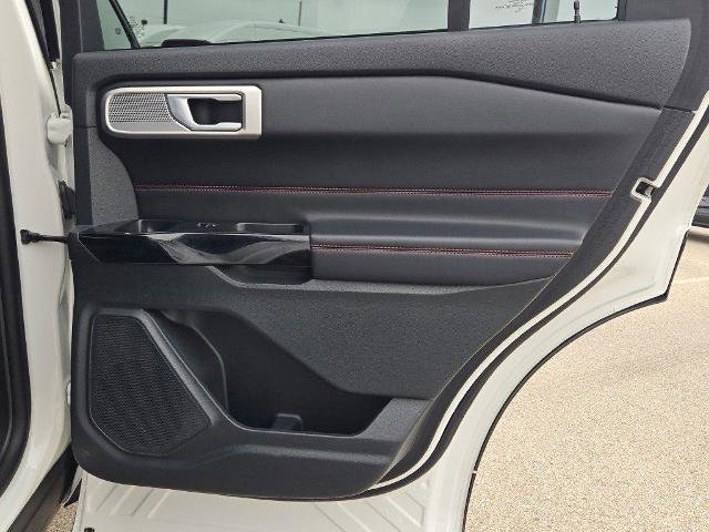 Certified 2023 Ford Explorer ST-Line w/ Class IV Trailer Tow Package image 15