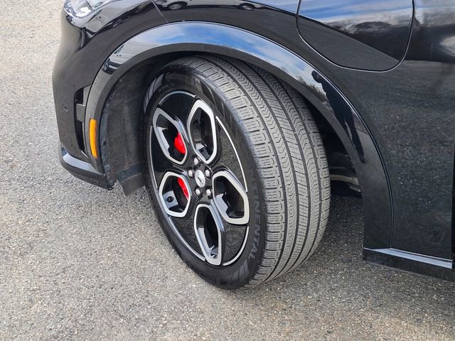 Certified 2023 Ford Mustang Mach-E GT image 33