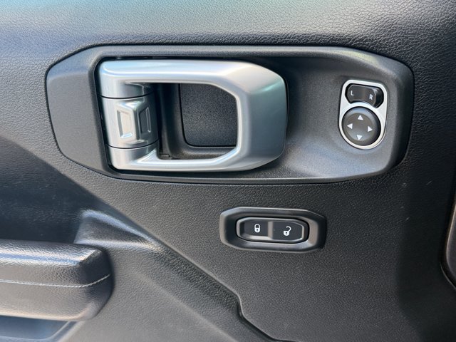Used 2019 Jeep Wrangler Unlimited Sport AWD/4WD image 33