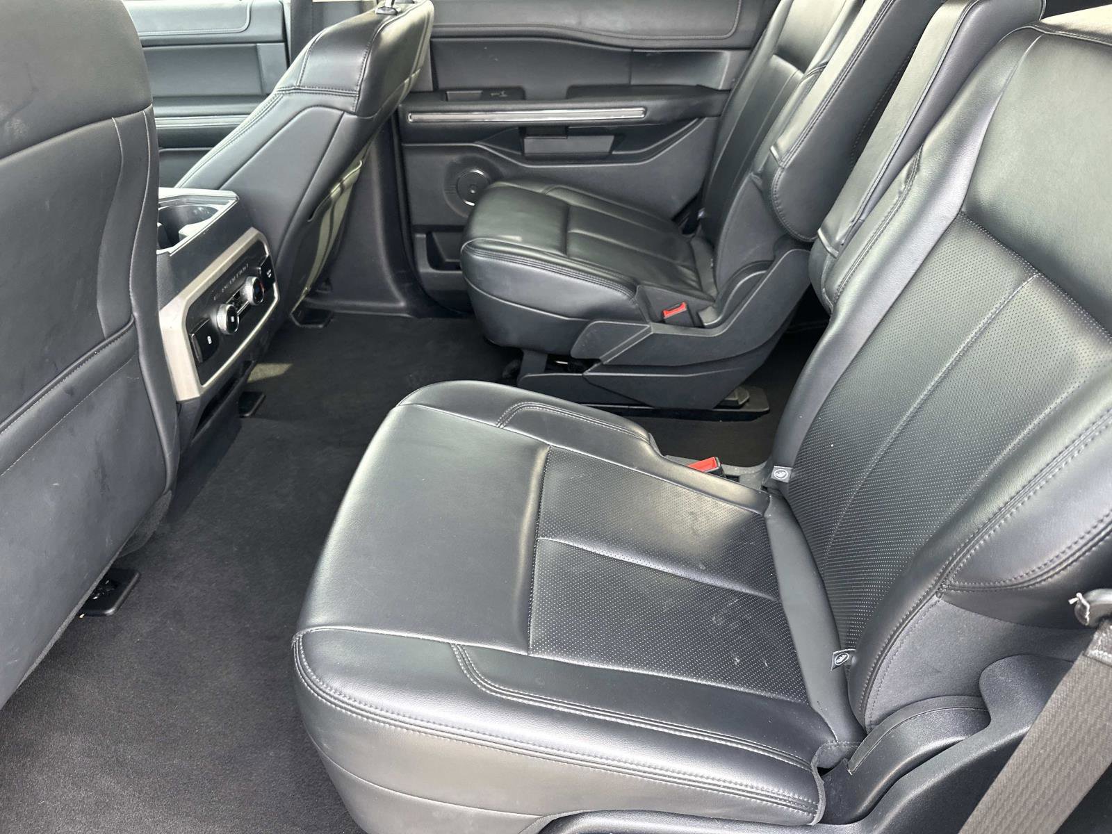 Certified 2024 Ford Expedition XLT image 15