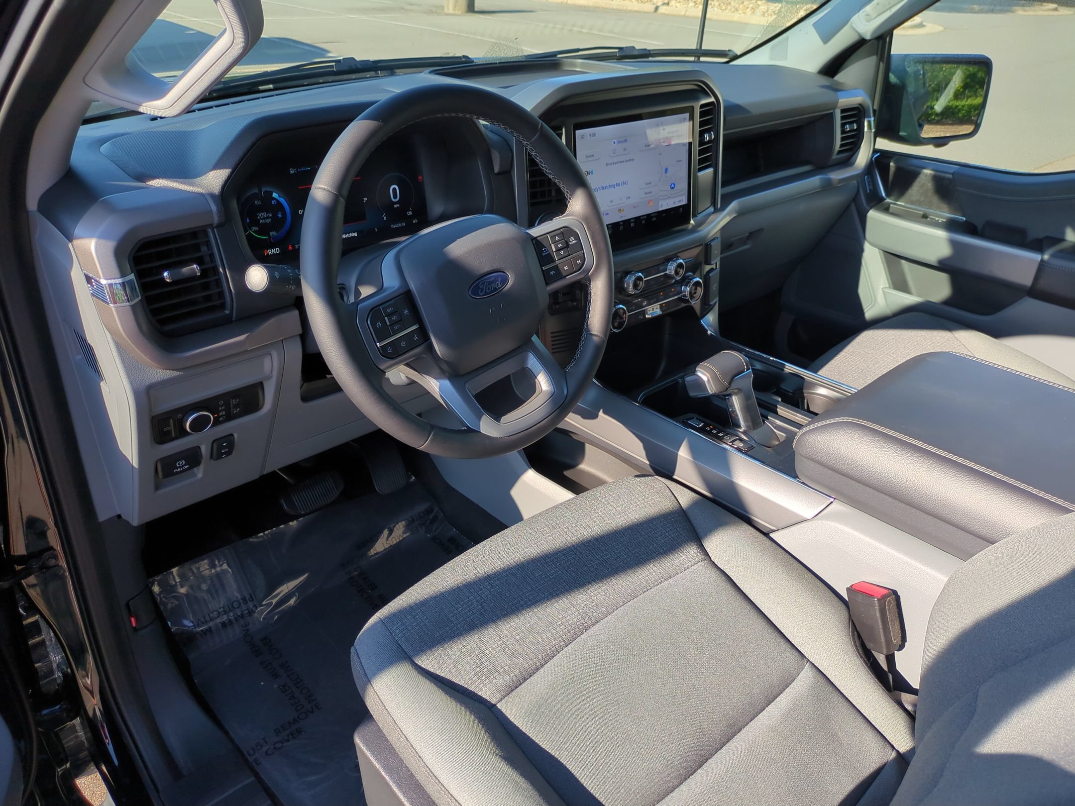 Certified 2025 Ford F150 Lightning XLT w/ Max Trailer Tow Package AWD/4WD image 17