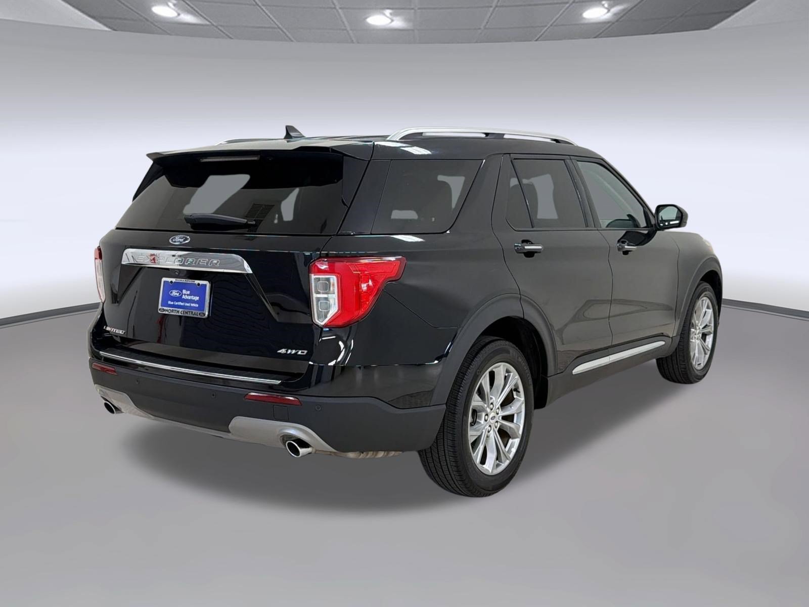 Certified 2024 Ford Explorer Limited AWD/4WD image 9