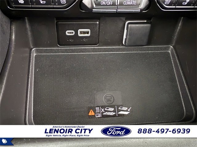 Used 2023 Chevrolet Suburban High Country image 32