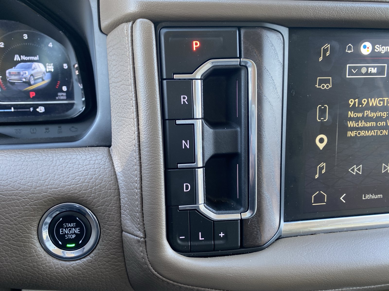 Used 2023 GMC Yukon XL Denali w/ Max Trailering Package AWD/4WD image 12