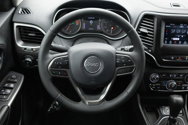 Used 2021 Jeep Cherokee Latitude Plus FWD image 31