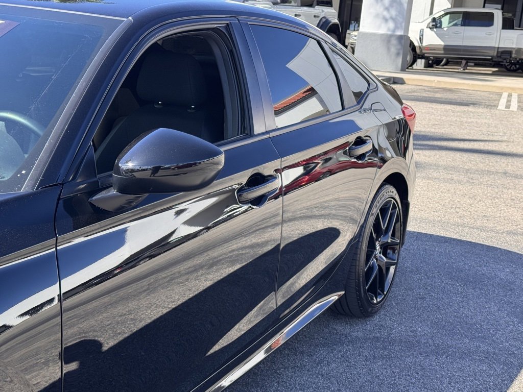 Used 2023 Honda Civic Sport image 9