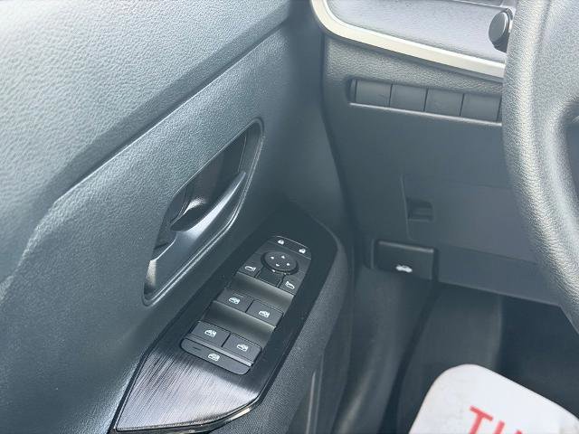 Used 2025 Nissan Kicks S image 19