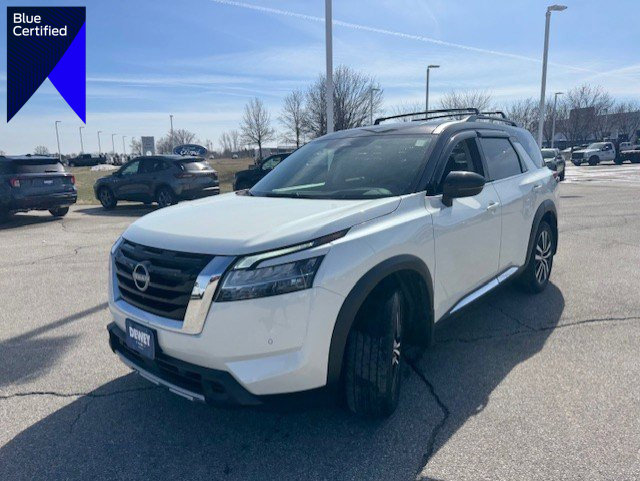 Used 2024 Nissan Pathfinder Platinum