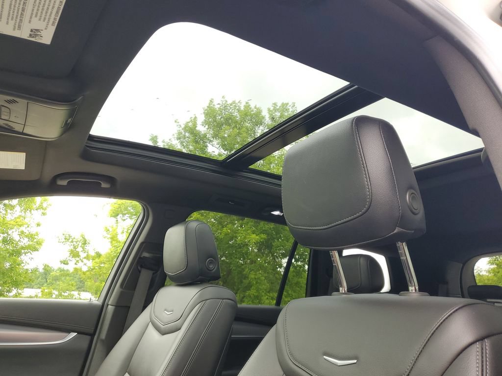 Used 2023 Cadillac XT6 Luxury AWD/4WD image 14