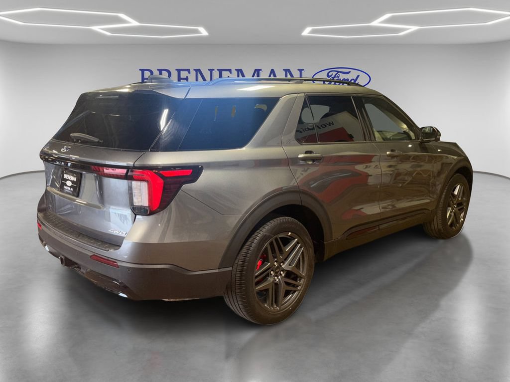 Certified 2025 Ford Explorer ST-Line w/ ST-Line Street Pack AWD/4WD image 5