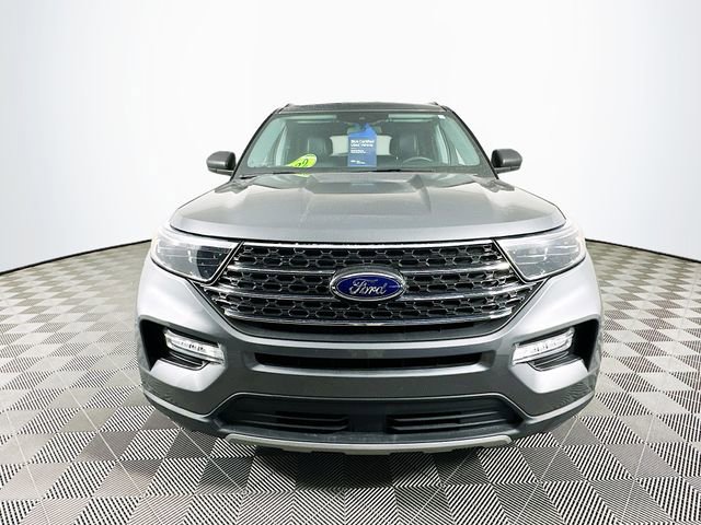Certified 2022 Ford Explorer XLT w/ Equipment Group 202A image 4