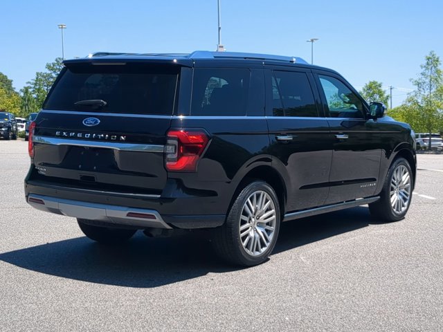 Certified 2022 Ford Expedition Platinum RWD image 4