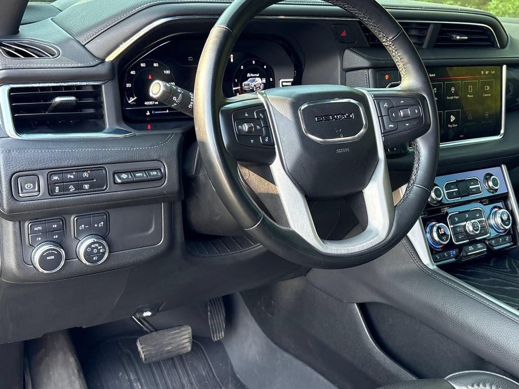 Used 2023 GMC Yukon Denali w/ LPO, Floor Liner Package AWD/4WD image 8