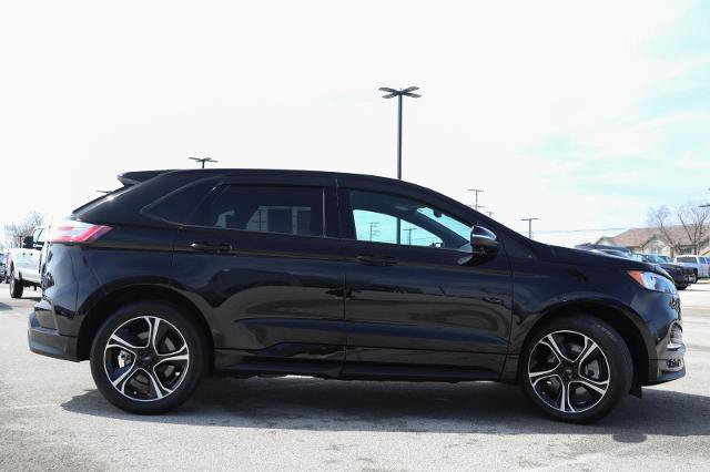 Certified 2023 Ford Edge ST image 3