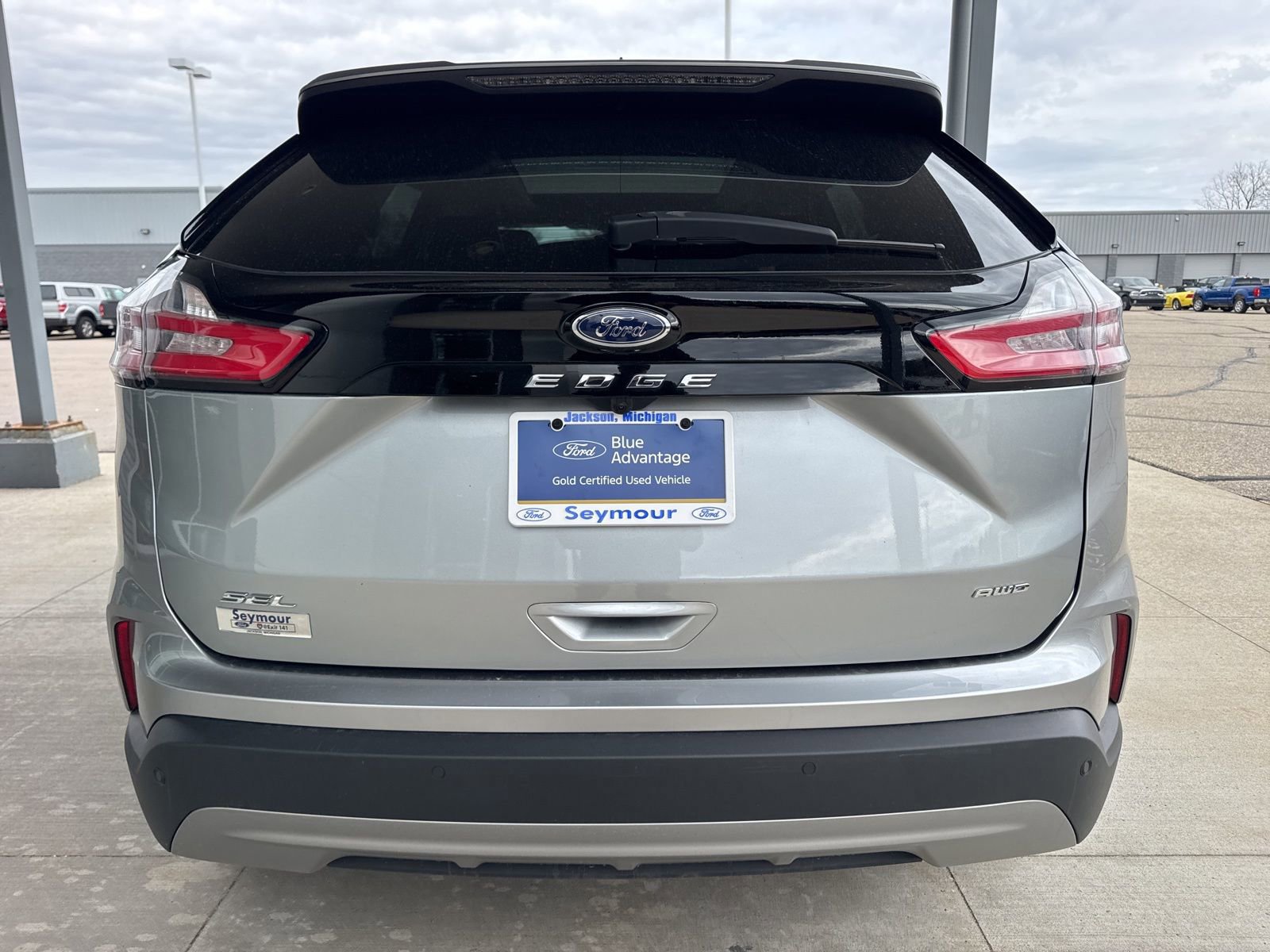 Certified 2024 Ford Edge SEL w/ Convenience Package image 3