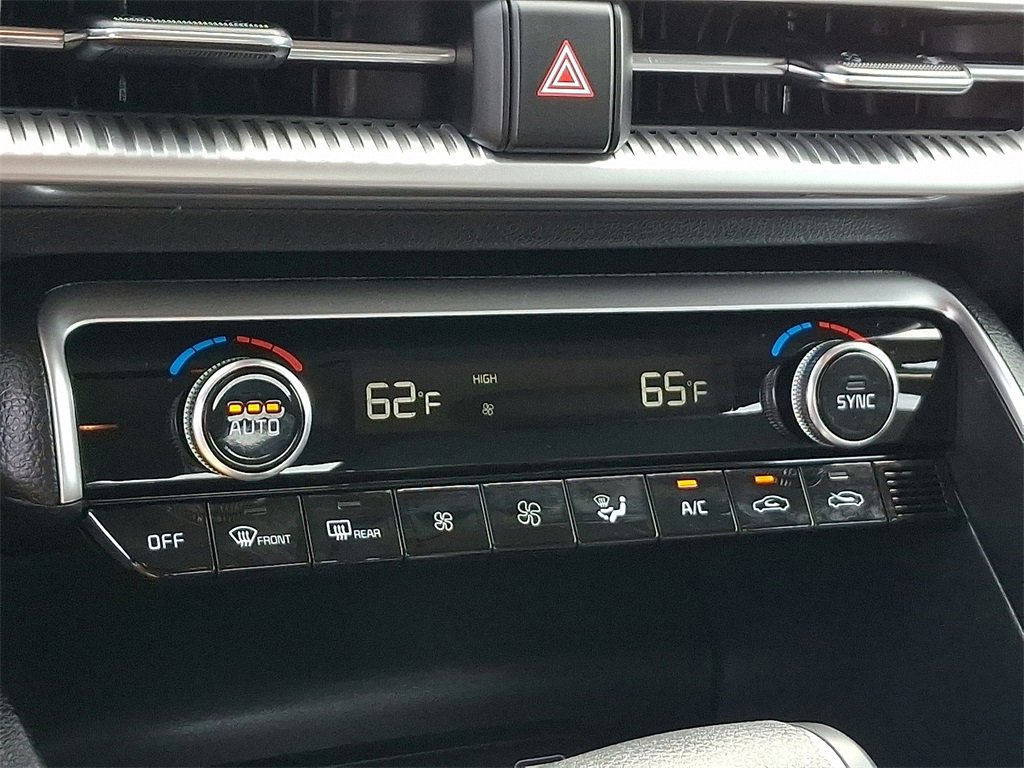 Used 2023 Kia K5 LXS image 16