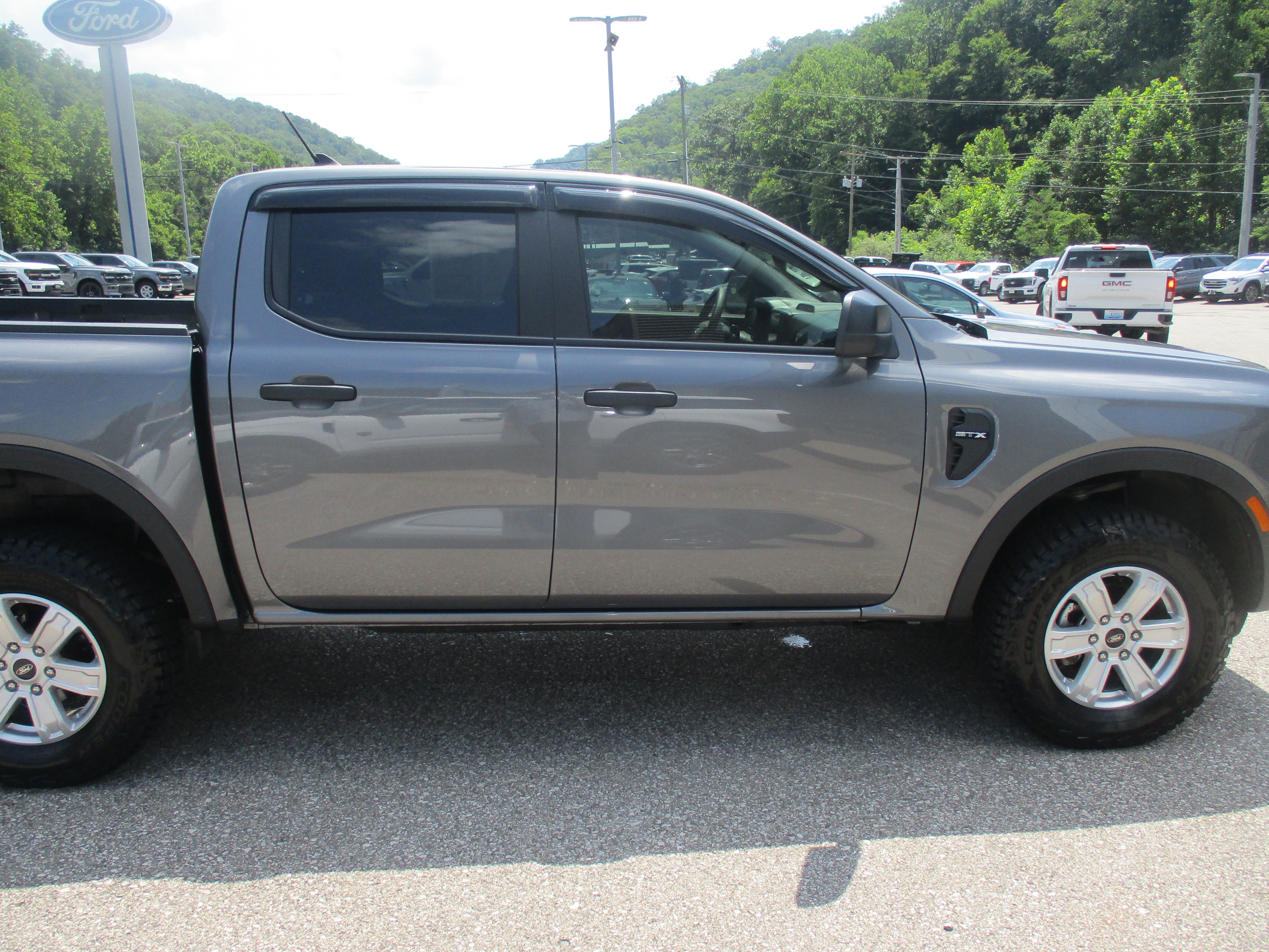 Certified 2025 Ford Ranger XL w/ Trailer Tow Package AWD/4WD image 3