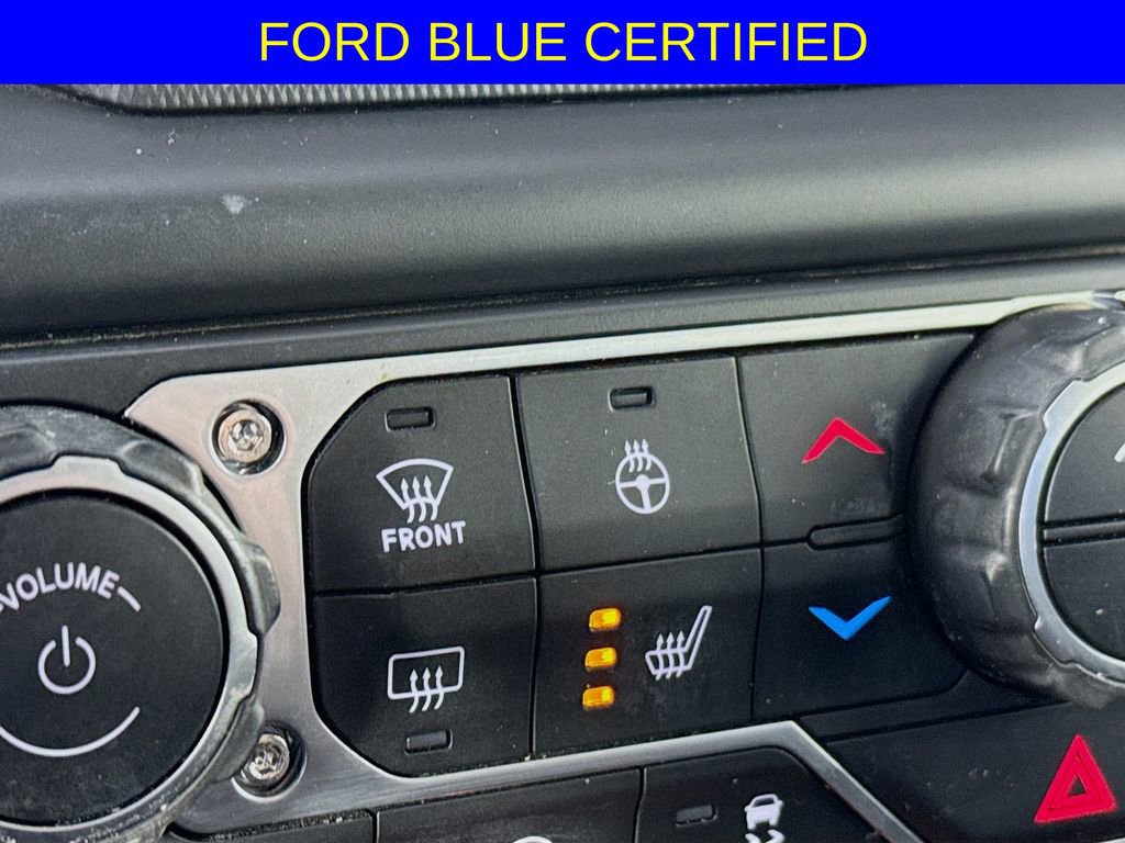 Used 2018 Jeep Wrangler Unlimited Sahara w/ Cold Weather Group image 19