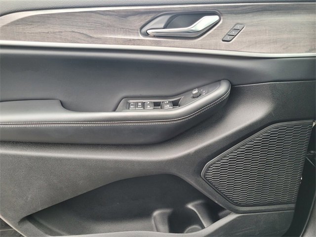 Used 2024 Jeep Grand Cherokee L Limited w/ Luxury Tech Group II image 31