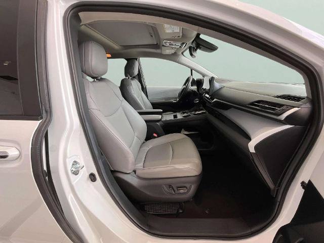Used 2025 Toyota Sienna XLE FWD image 20