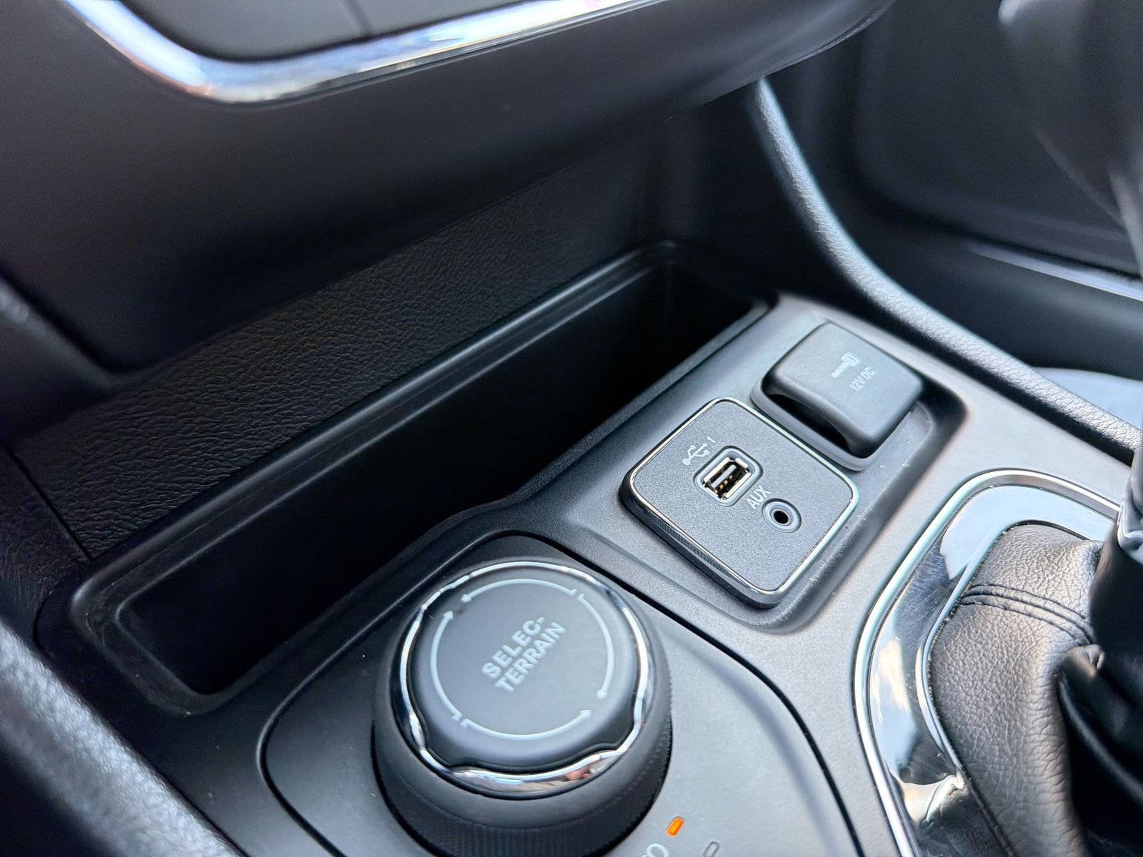 Used 2019 Jeep Cherokee Limited AWD/4WD image 33