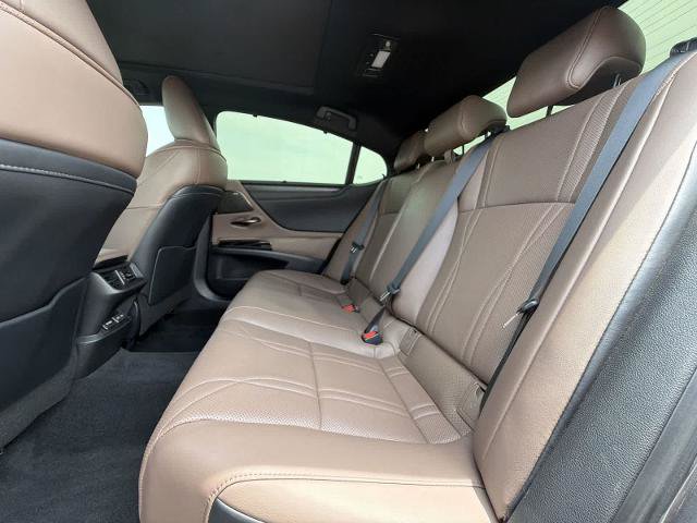 Used 2024 Lexus ES 350 Ultra Luxury w/ Accessory Package (Z1) FWD image 19