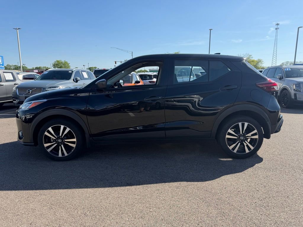 Used 2024 Nissan Kicks S image 2