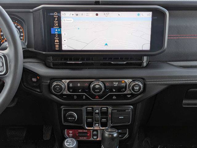 Used 2024 Jeep Gladiator Rubicon w/ Technology Group AWD/4WD image 20