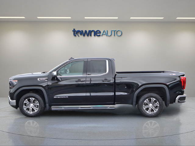 Used 2023 GMC Sierra 1500 SLE w/ X31 Off-Road Package AWD/4WD image 4