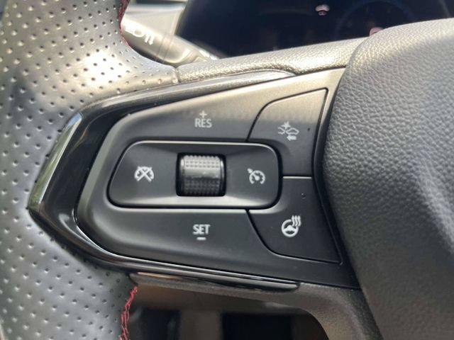 Used 2025 Chevrolet Trax RS w/ Sunroof Package FWD image 23