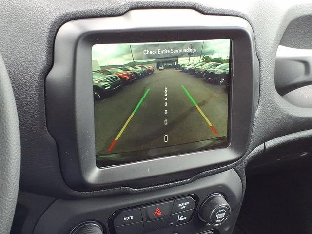 Used 2023 Jeep Renegade Latitude AWD/4WD image 24