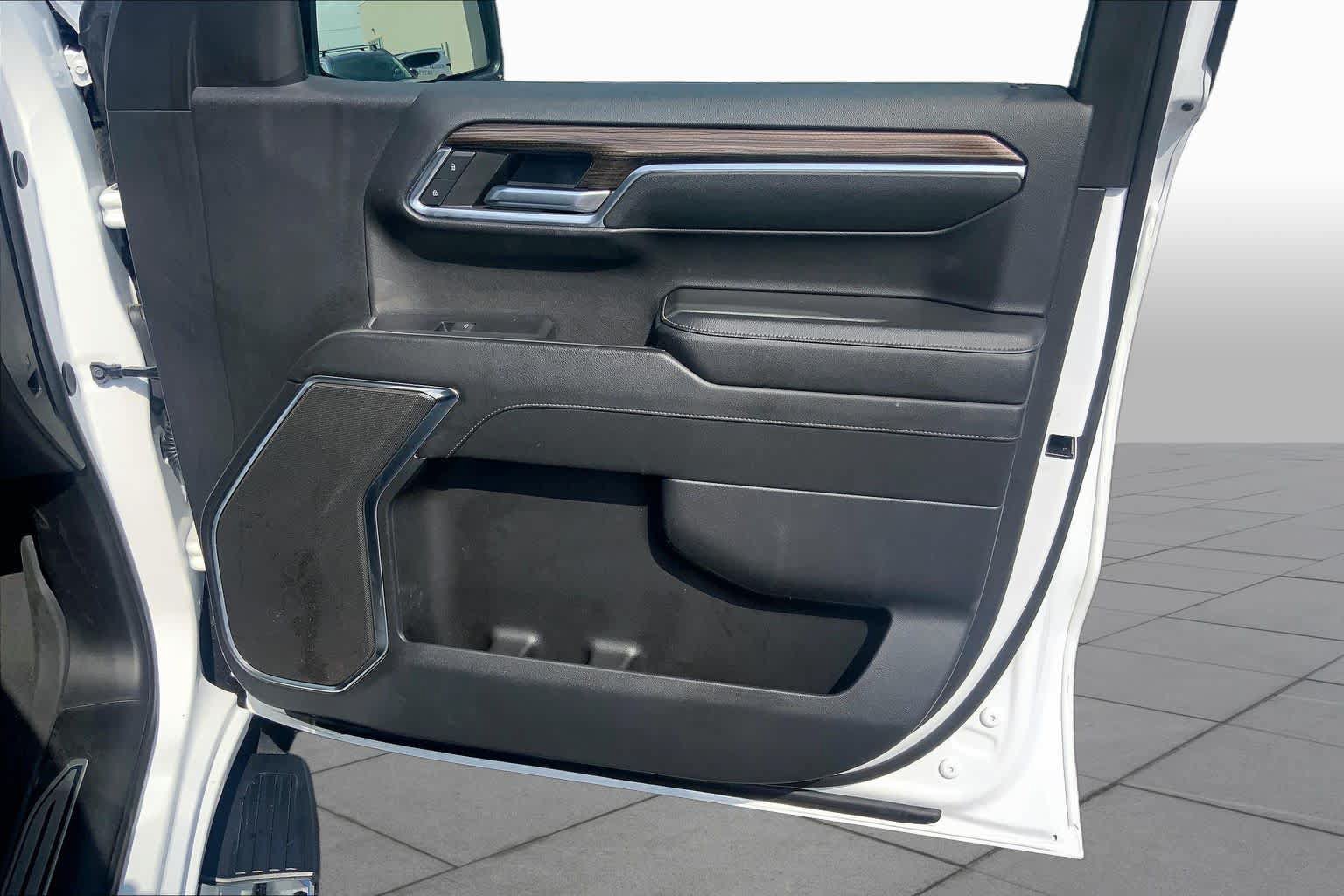 Used 2024 Chevrolet Silverado 1500 LT w/ Protection Package AWD/4WD image 23
