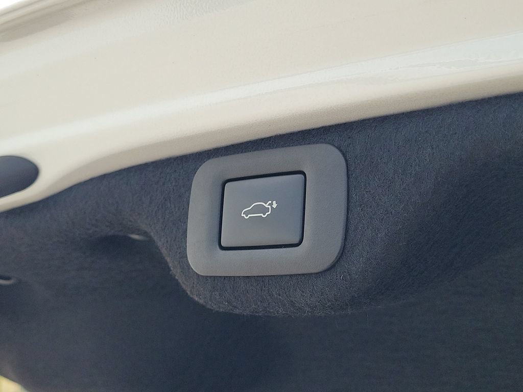 Used 2025 Lexus ES 350 Ultra Luxury w/ Accessory Package (Z1) FWD image 11