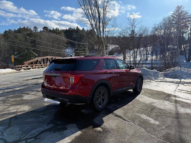 Certified 2023 Ford Explorer XLT w/ Equipment Group 202A image 5