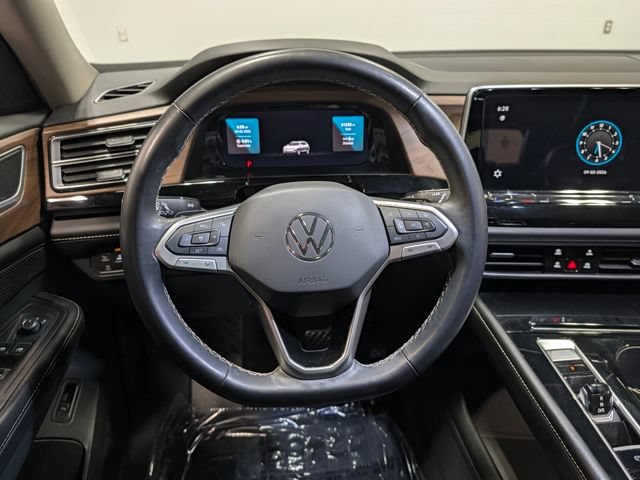 Used 2024 Volkswagen Atlas SE AWD/4WD image 17