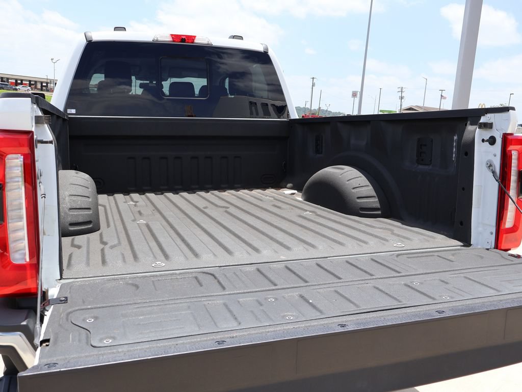 Certified 2024 Ford F250 Lariat w/ FX4 Off-Road Package AWD/4WD image 17