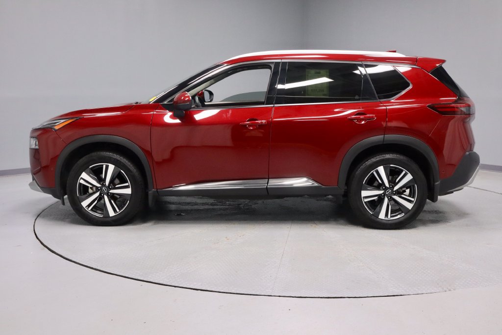 Used 2023 Nissan Rogue Platinum FWD image 8