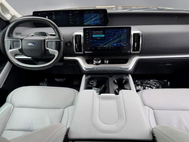 Certified 2025 Ford Expedition Max Platinum image 10