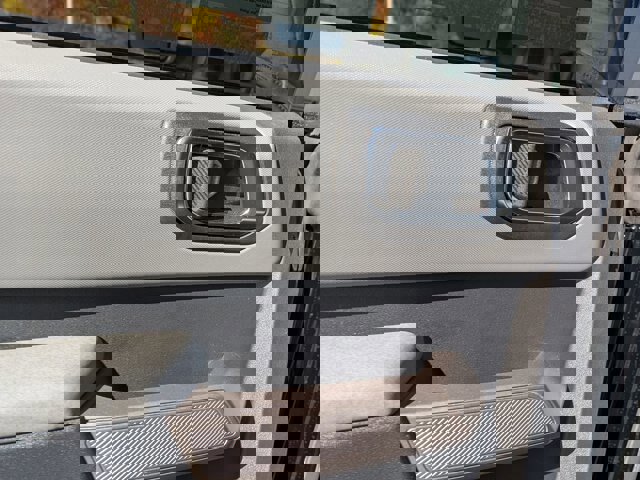 Certified 2022 Ford Bronco Black Diamond image 29