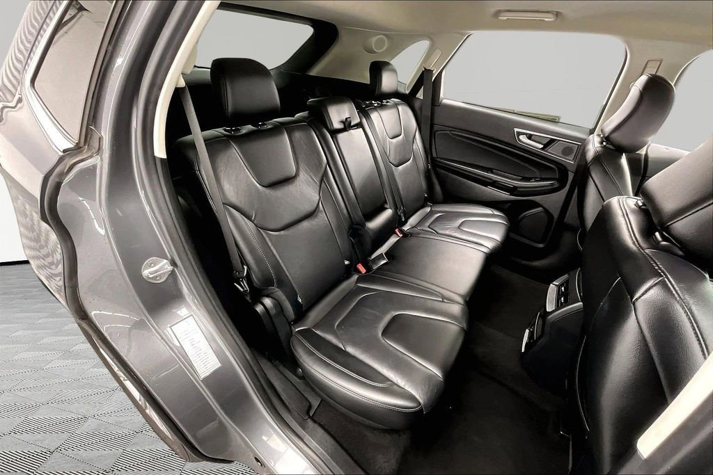 Certified 2022 Ford Edge Titanium AWD/4WD image 27