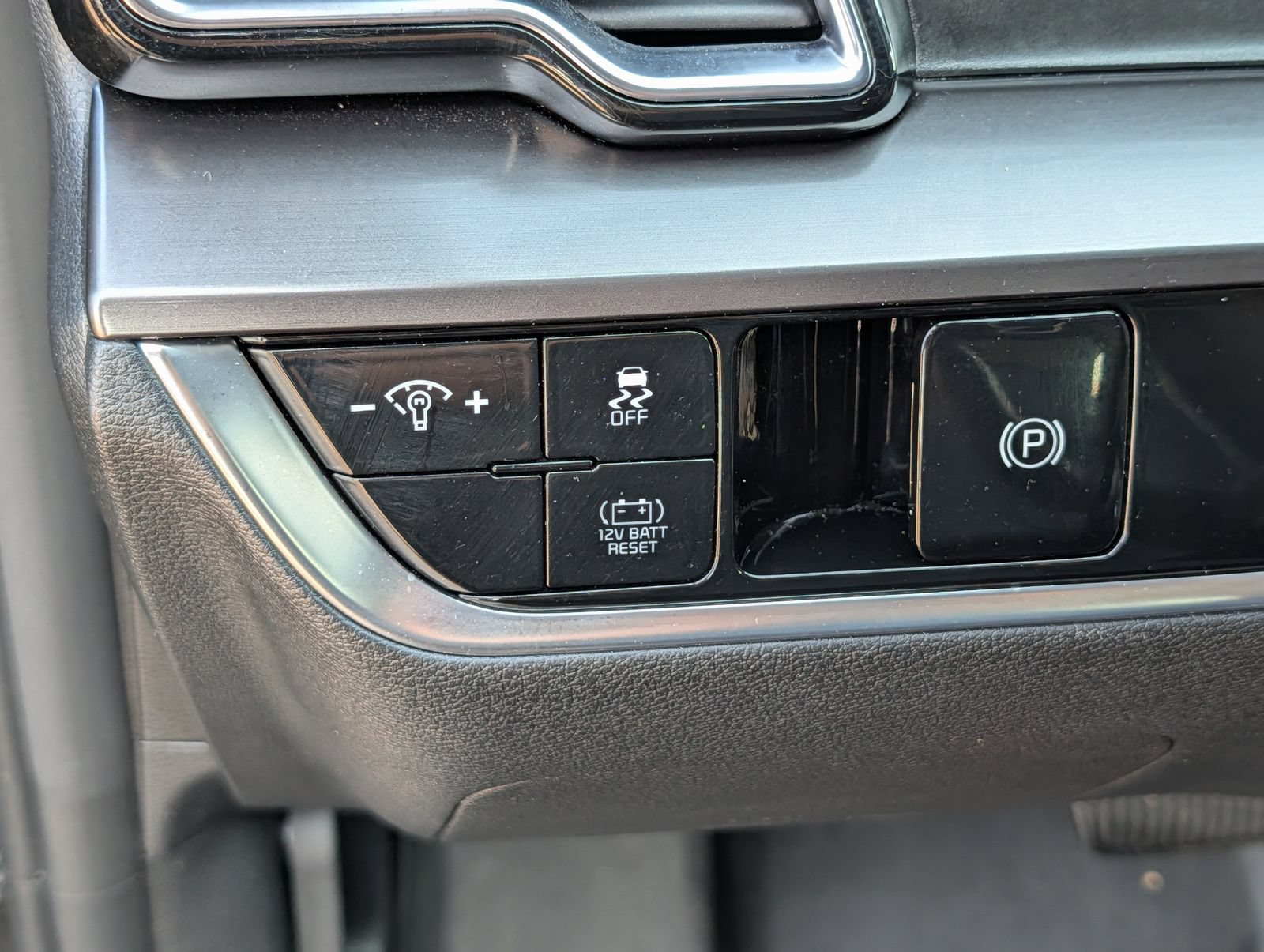 Used 2023 Kia Sportage EX AWD/4WD image 17