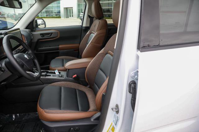 Certified 2025 Ford Bronco Sport Outer Banks w/ Outer Banks Tech Package+ AWD/4WD image 19