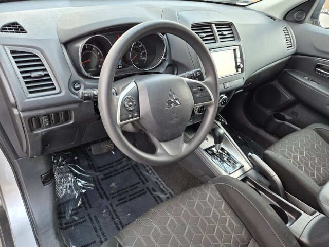 Used 2025 Mitsubishi Outlander Sport ES AWD/4WD image 11