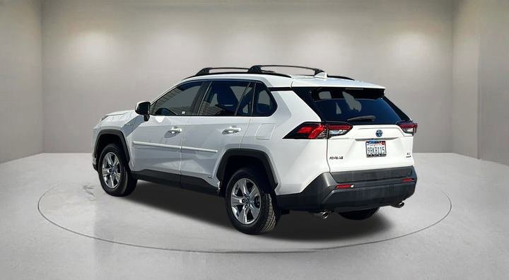 Used 2019 Toyota RAV4 XLE image 3