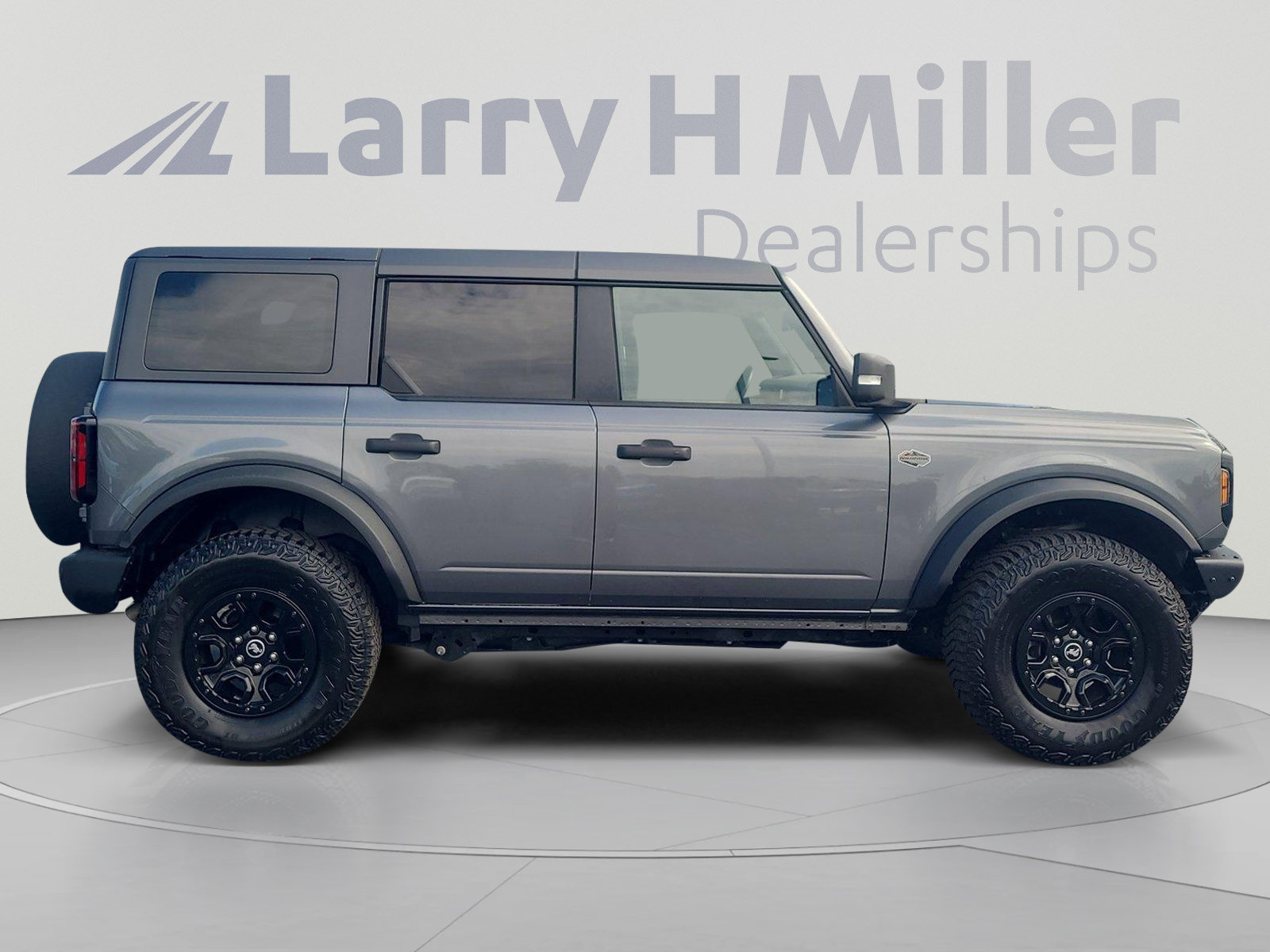 Certified 2024 Ford Bronco Wildtrak AWD/4WD image 6